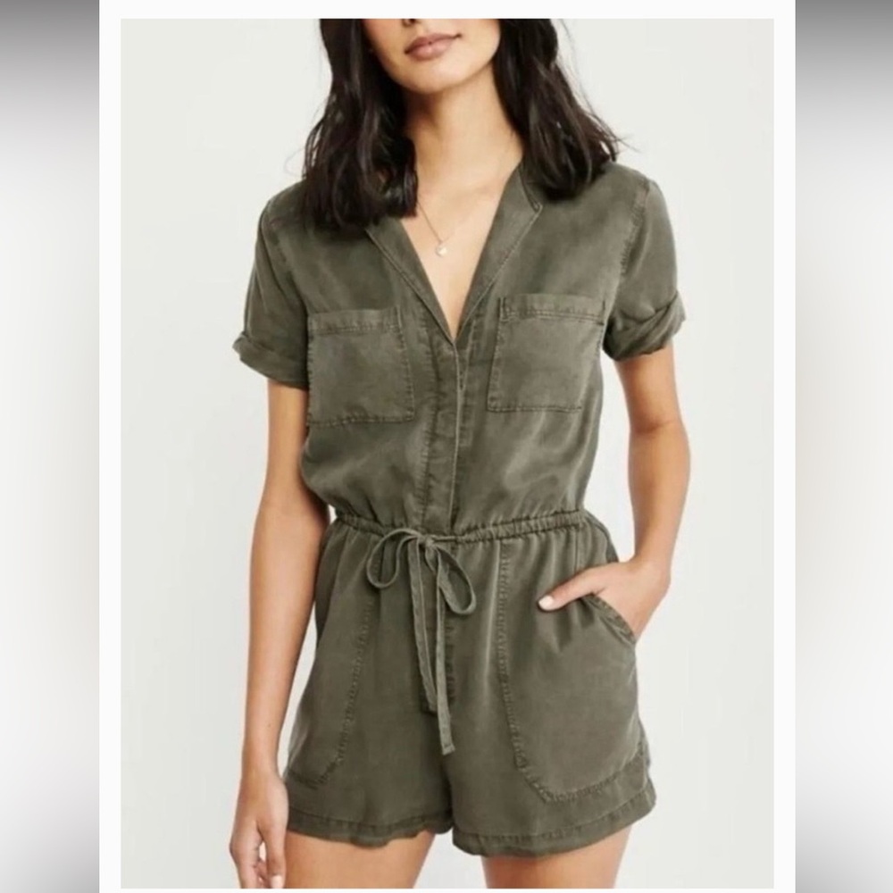 ABERCROMBIE utility shorts jumpsuit